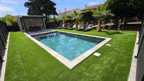 ETOILE DU BERGER Saint Aygulf 3 Villas et 4 appartements jardin individuel et piscine chauffée en saison - la mer et les plages 450 m